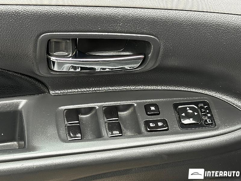 Mitsubishi Outlander 14 mitsubishi outlander 2014