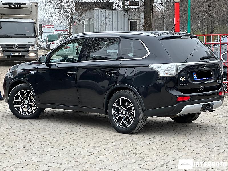 Mitsubishi Outlander 2 mitsubishi outlander 2014