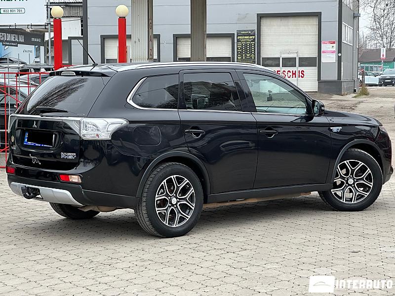 Mitsubishi Outlander 4 mitsubishi outlander 2014