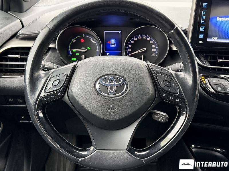 Toyota C-HR 13 toyota c-hr 2018