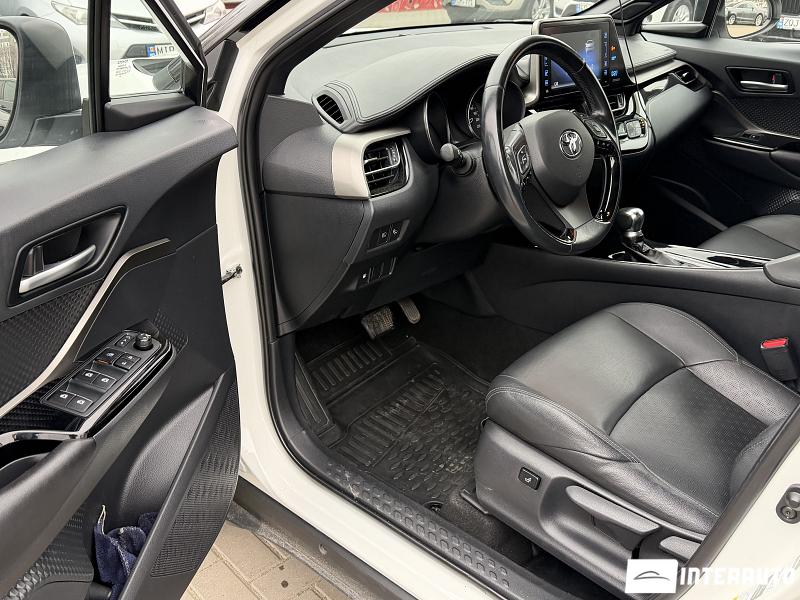 Toyota C-HR 7 toyota c-hr 2018