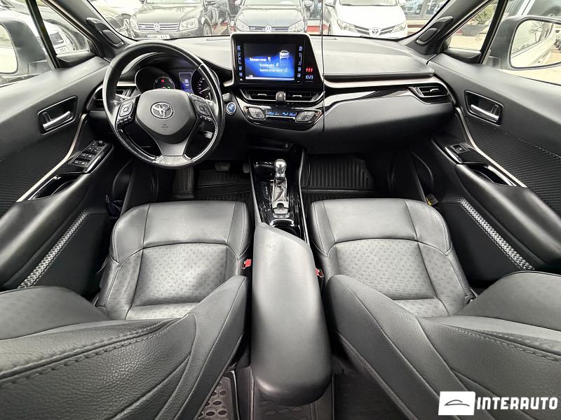 Toyota C-HR 11 toyota c-hr 2018