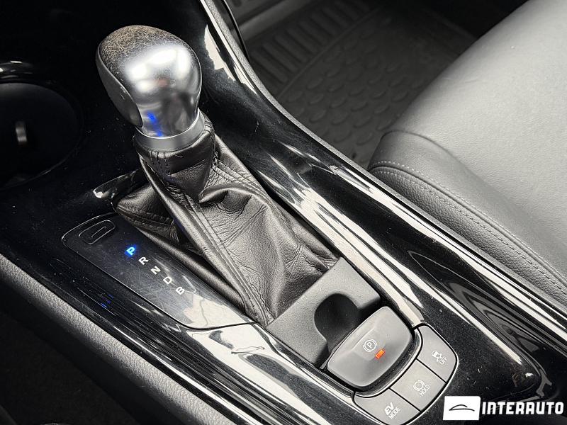 Toyota C-HR 16 toyota c-hr 2018