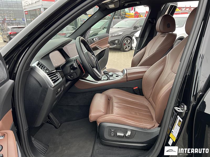 BMW X5 4.0i 6 bmw x5 4.0i 2021