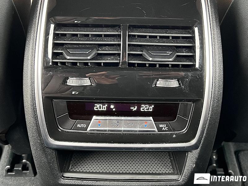 BMW X5 4.0i 24 bmw x5 4.0i 2021