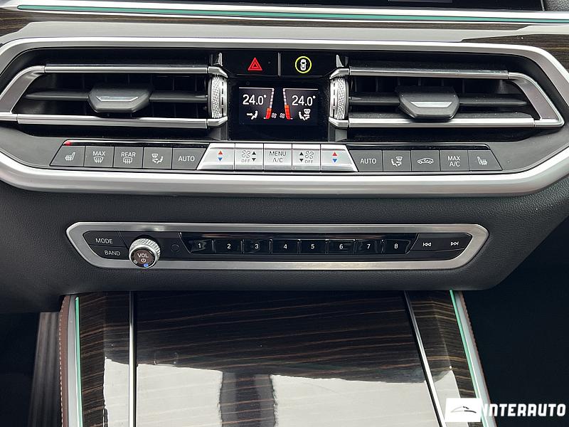 BMW X5 4.0i 12 bmw x5 4.0i 2021