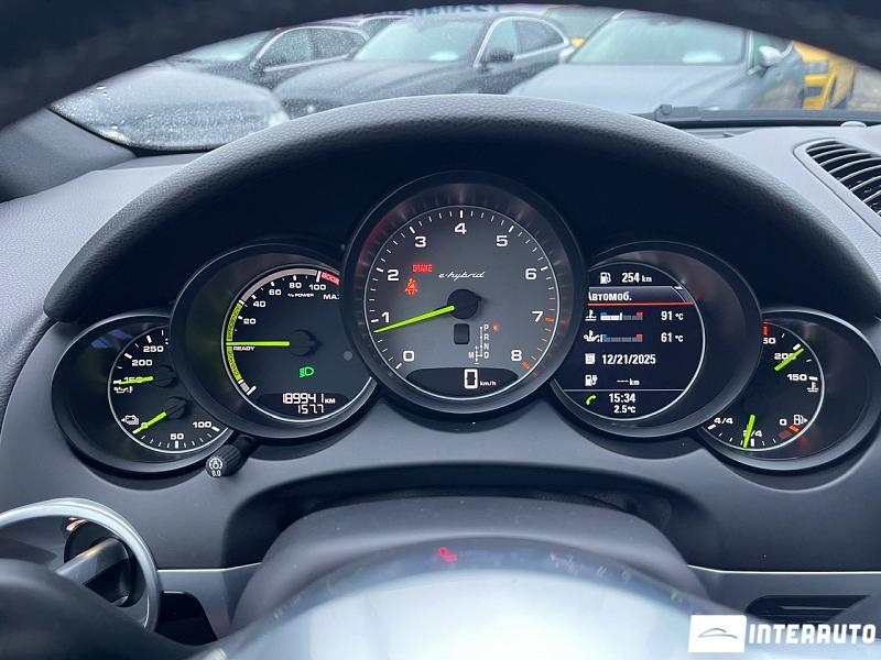 Porsche Cayenne S Hybrid 10 porsche cayenne s hybrid 2016