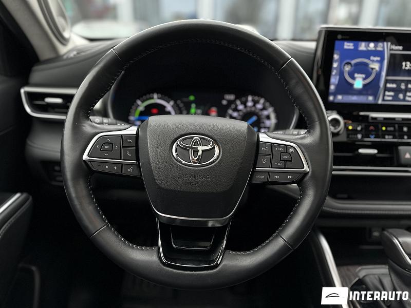 Toyota Highlander 13 toyota highlander 2020