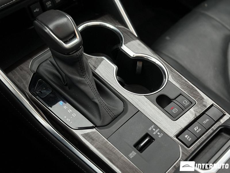 Toyota Highlander 17 toyota highlander 2020