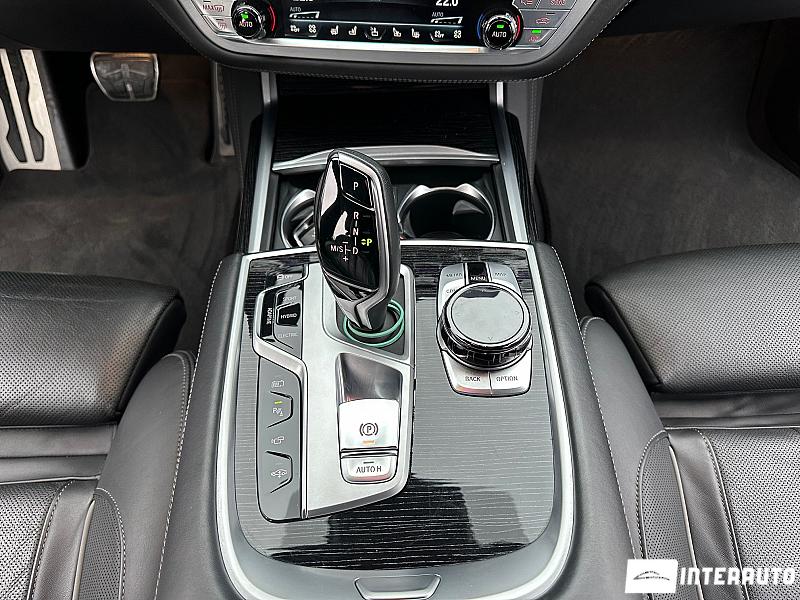 BMW 745e 16 bmw 745e 2019