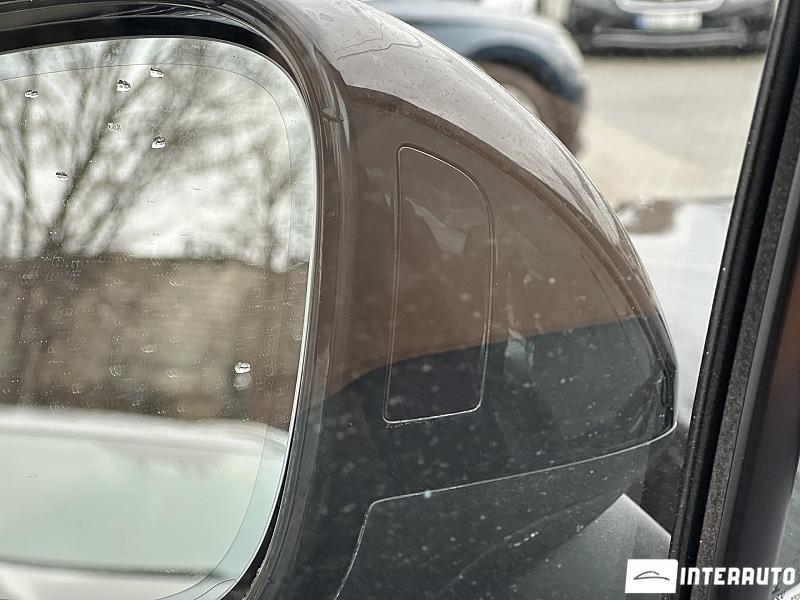 Porsche Macan 19 porsche macan 2017