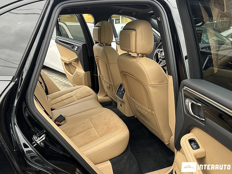 Porsche Macan 14 porsche macan 2017