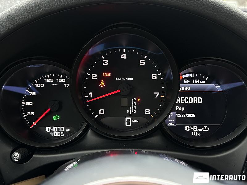 Porsche Macan 8 porsche macan 2017