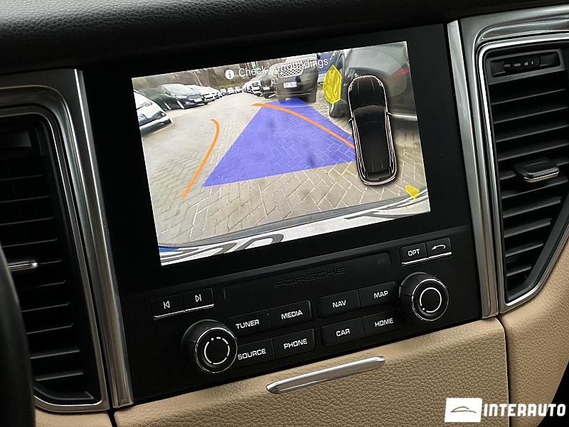 Porsche Macan 10 porsche macan 2017