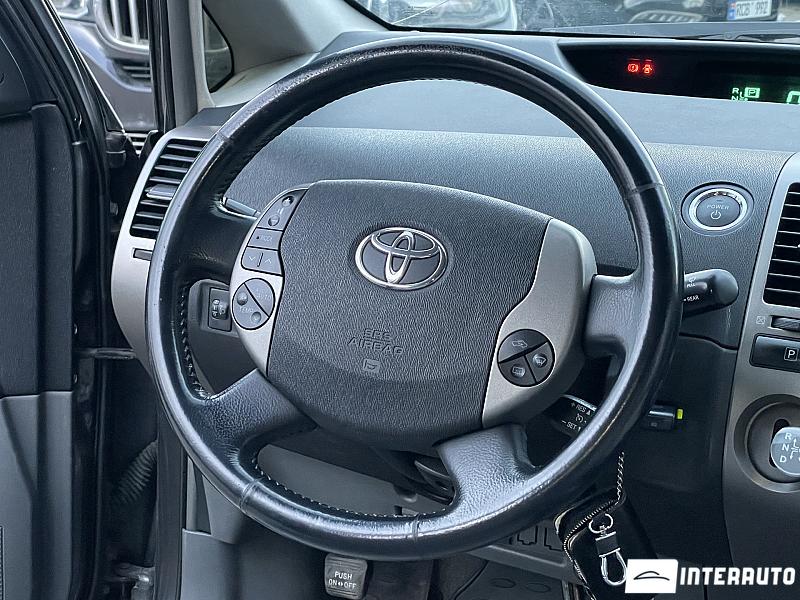 Toyota Prius 8 toyota prius 2008