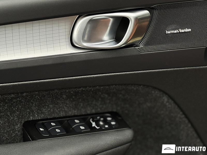 Volvo XC 40 8 volvo xc 40 2021