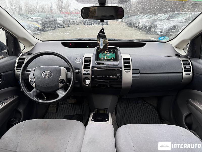 Toyota Prius 8 toyota prius 2009