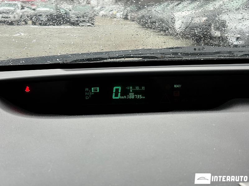 Toyota Prius 11 toyota prius 2009