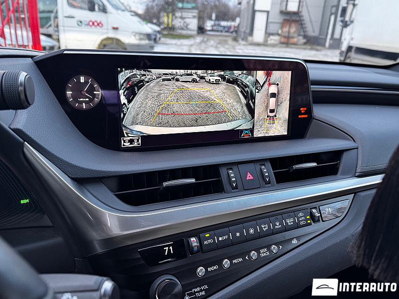 Lexus ES 300h 14 lexus es 300h 2020