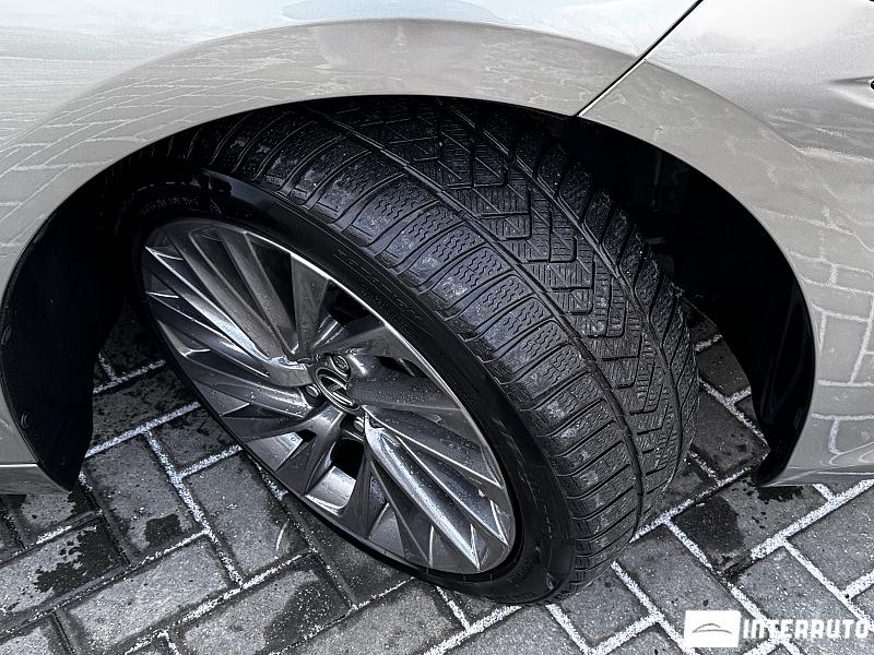 Lexus ES 300h 24 lexus es 300h 2020