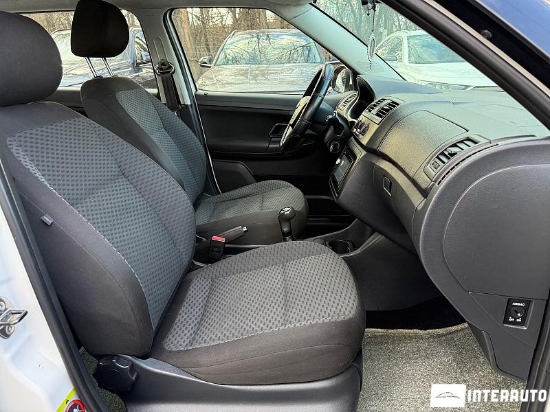 Skoda Fabia 14 skoda fabia 2010