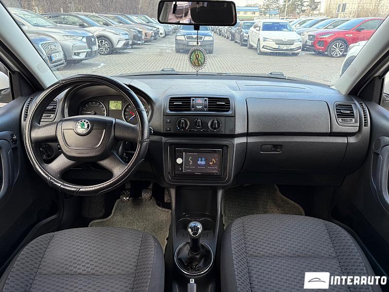 Skoda Fabia 8 skoda fabia 2010