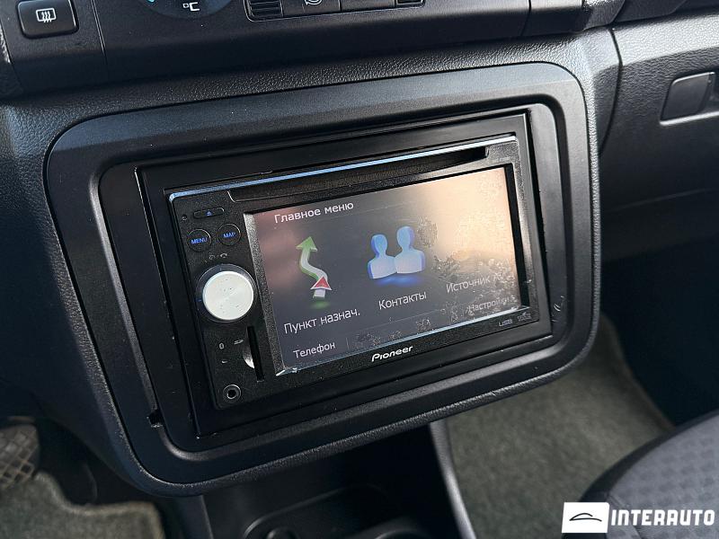 Skoda Fabia 11 skoda fabia 2010