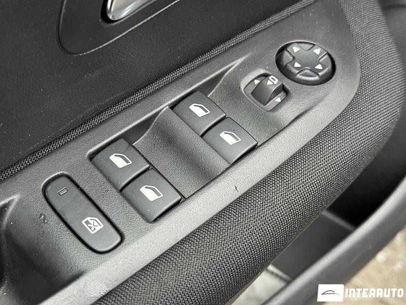 Peugeot 208 18 peugeot 208 2022