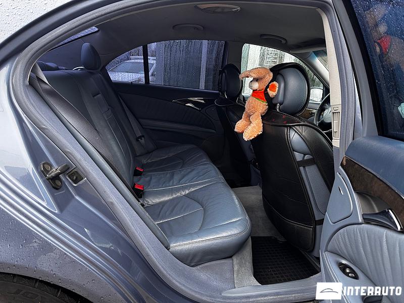 Mercedes E 200 12 mercedes e 200 2003