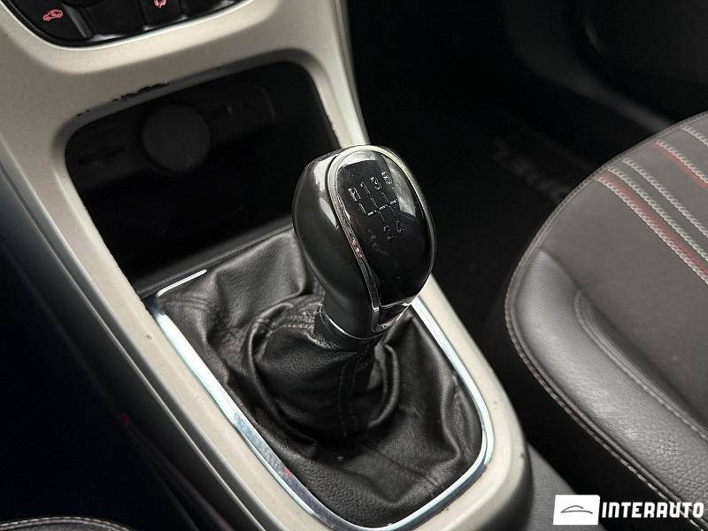 Opel Astra 13 opel astra 2012