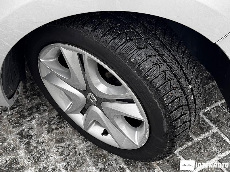 Renault Clio 18 renault clio 2015