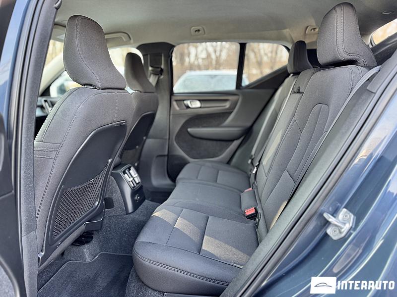 Volvo XC 40 17 volvo xc 40 2021