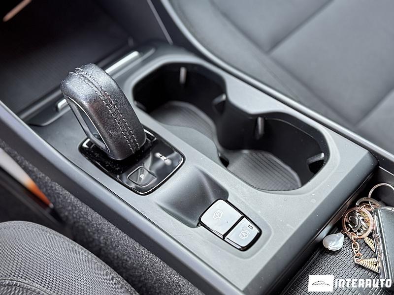 Volvo XC 40 15 volvo xc 40 2021