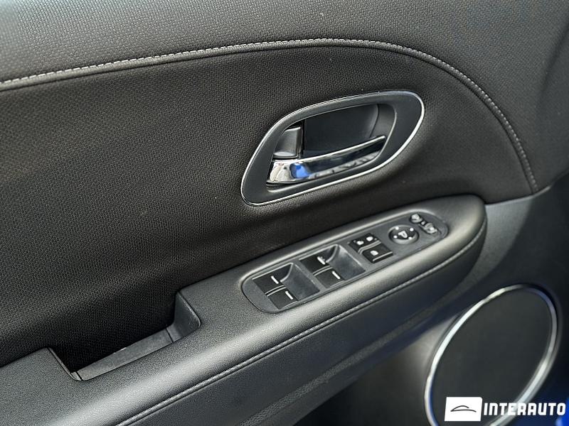 Honda HR-V 7 honda hr-v 2016