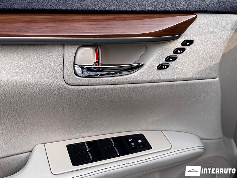 Lexus ES 300h 15 lexus es 300h 2013