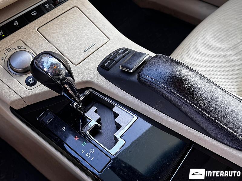 Lexus ES 300h 12 lexus es 300h 2013