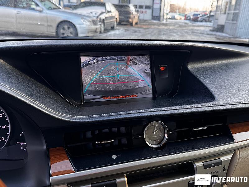 Lexus ES 300h 10 lexus es 300h 2013