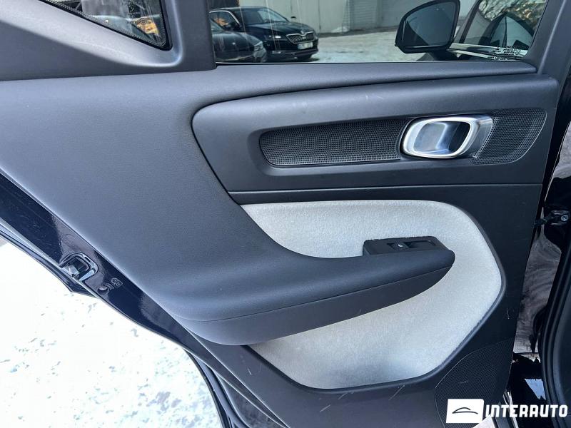 Volvo XC 40 19 volvo xc 40 2021