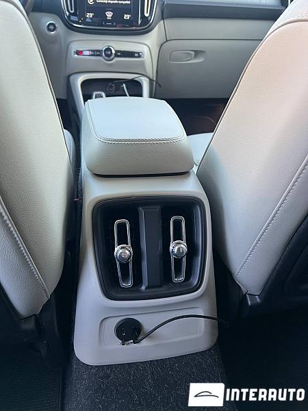 Volvo XC 40 20 volvo xc 40 2021