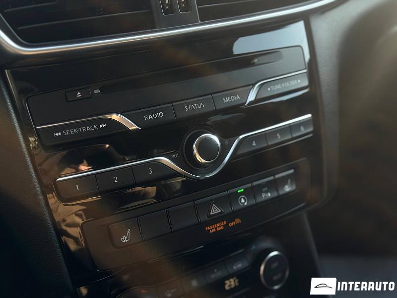 Infiniti Q30 11 infiniti q30 2016