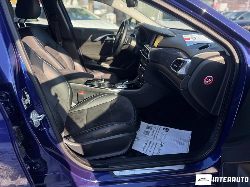 Infiniti Q30 17 infiniti q30 2016