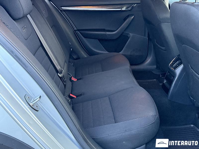 Skoda Octavia Scout 18 skoda octavia scout 2016