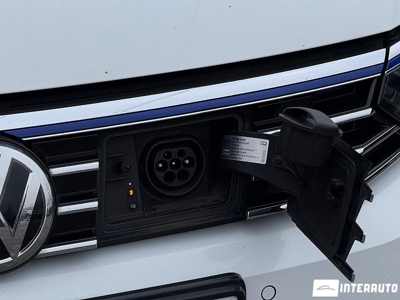 Volkswagen Passat GTE 7 volkswagen passat gte 2015