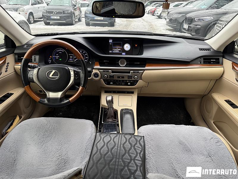 Lexus ES 300h 11 lexus es 300h 2012