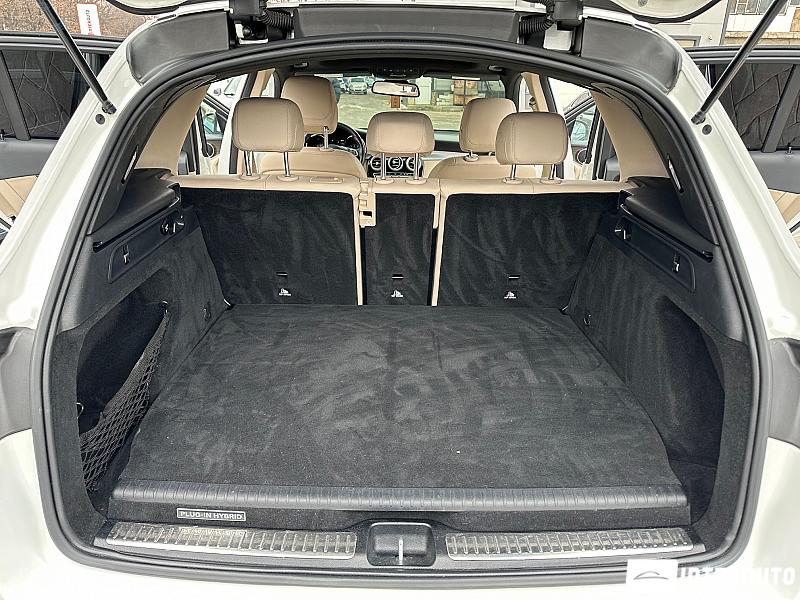 Mercedes GLC 350e 18 mercedes glc 350e 2018