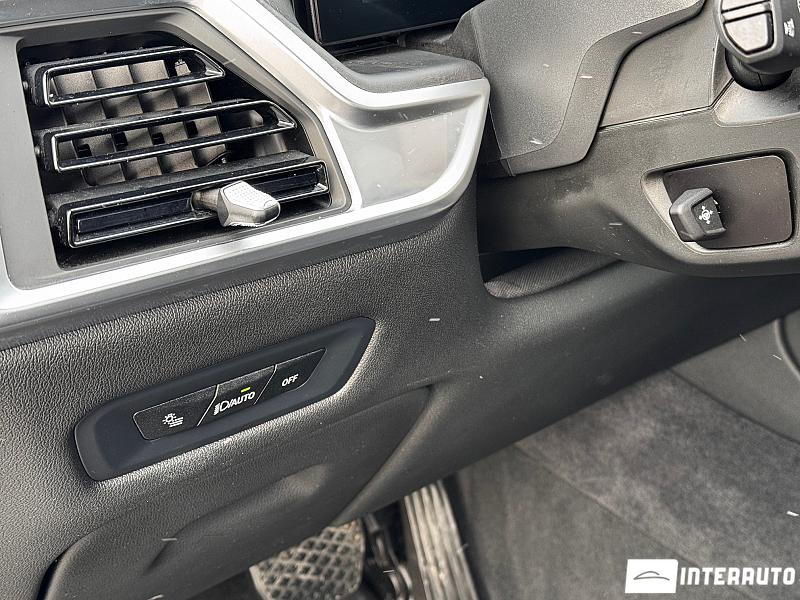 BMW X5 4.0i 18 bmw x5 4.0i 2023