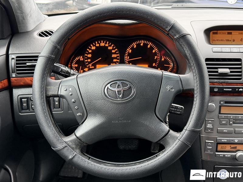 Toyota Avensis 10 toyota avensis 2005