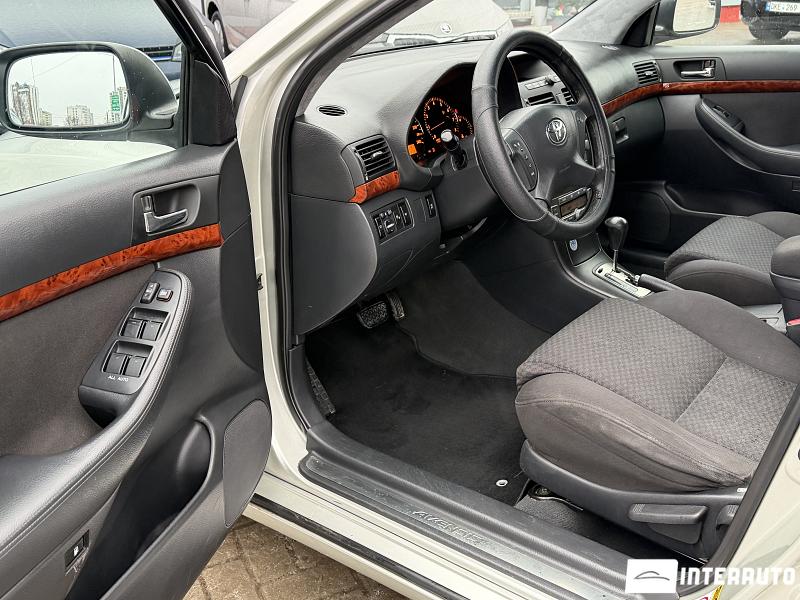 Toyota Avensis 5 toyota avensis 2005