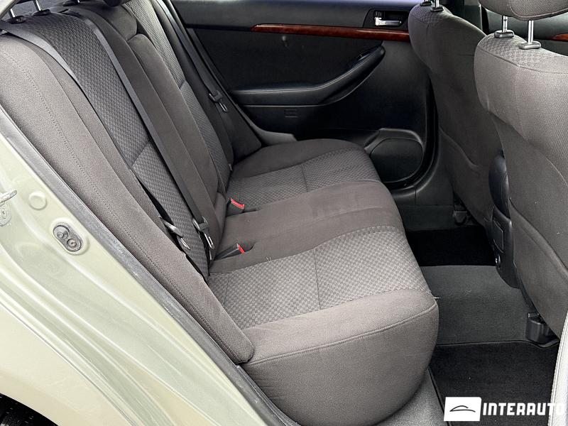 Toyota Avensis 17 toyota avensis 2005