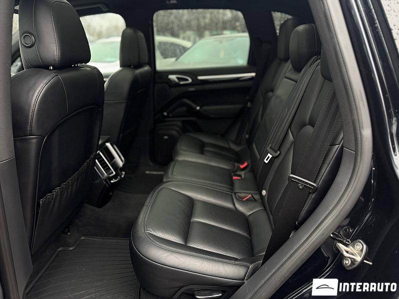 Porsche Cayenne S Hybrid 13 porsche cayenne s hybrid 2016